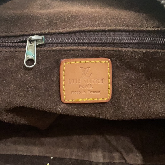 authentic Louis Vuitton duffel bag - Picture 3 of 5